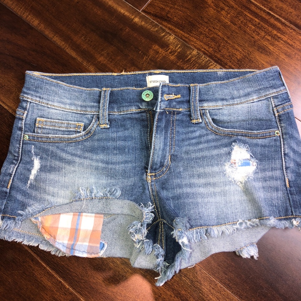 Sneak Peak Denim Shorts with Plaid Pocket